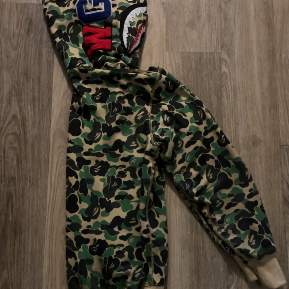 BAPE Shark Full Zip Hoodie Green Camo - Picture 4 of 7